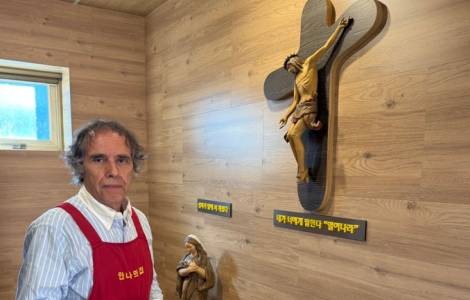 El Padre Vincenzo Bordo: casi 50 años de servicio y amor gratuito en las afueras de Seúl