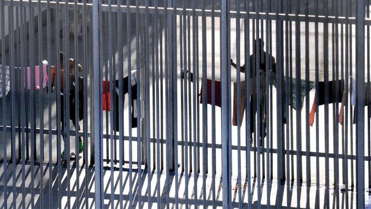Nuevo reglamento de la UE sobre repatriaciones: críticas y propuestas para una migración segura y legal