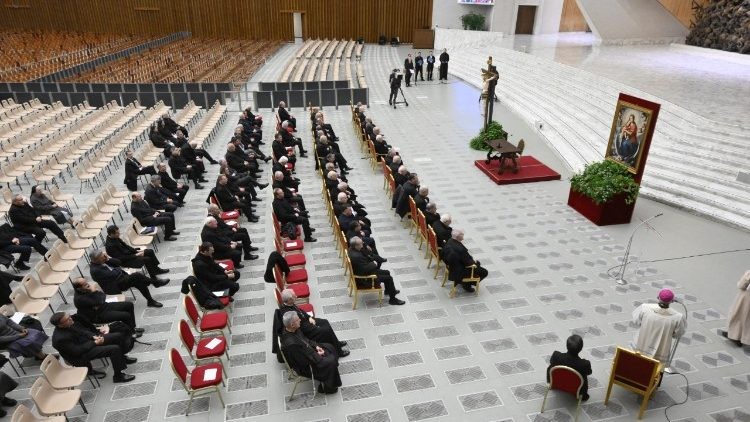 La Curia rinde homenaje al Papa en aniversario de su elección: una llamada a difundir fraternidad