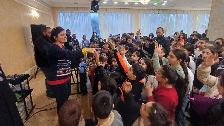 El Banco de Alimentos de Armenia: la labor altruista de Teresa desde Suiza