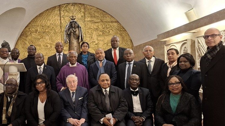 Embajadores africanos en el Vaticano oran por la salud del Papa: Un acto de solidaridad global