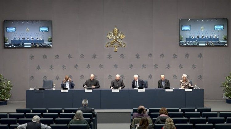 Premios Nobel y expertos debaten sobre la vejez y longevidad en conferencia del Vaticano