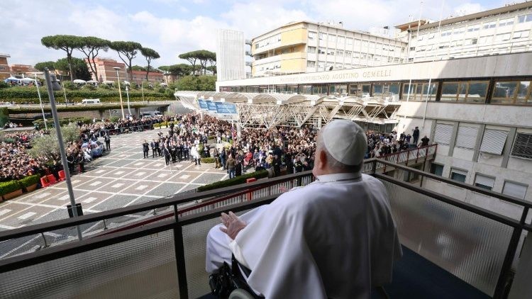 Papa Francisco en convalecencia: sigue tratamiento y fisioterapia en residencia de Santa Marta