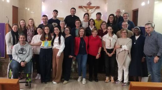 Ejercicios espirituales para laicos en Cartagena: reflexión y fe en comunidad