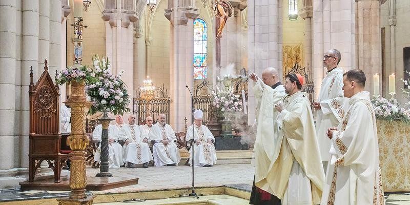 Misa del Domingo de Resurrección en la Almudena con el Cardenal Cobo el 20 de abril