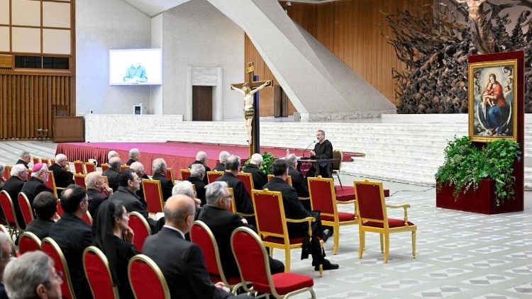 Predicador del Vaticano destaca la resurrección como símbolo de amor y reconciliación