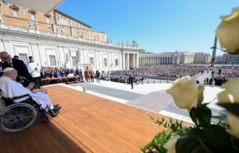 El Papa Francisco participa en el Jubileo de los Enfermos en el Vaticano