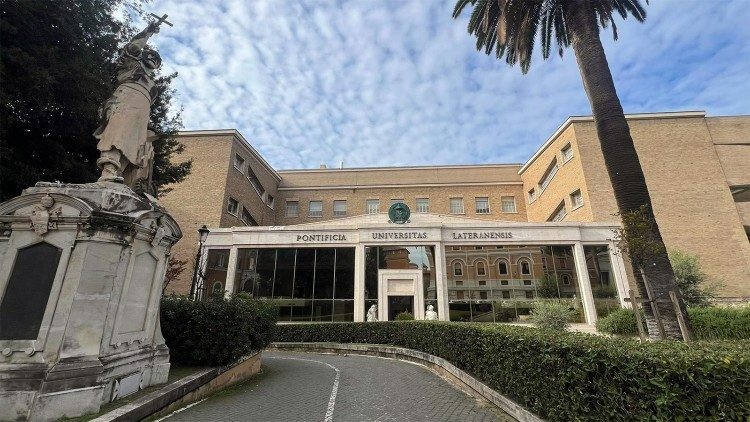 La Universidad Pontificia Lateranense organiza conferencias para reforzar su papel cultural