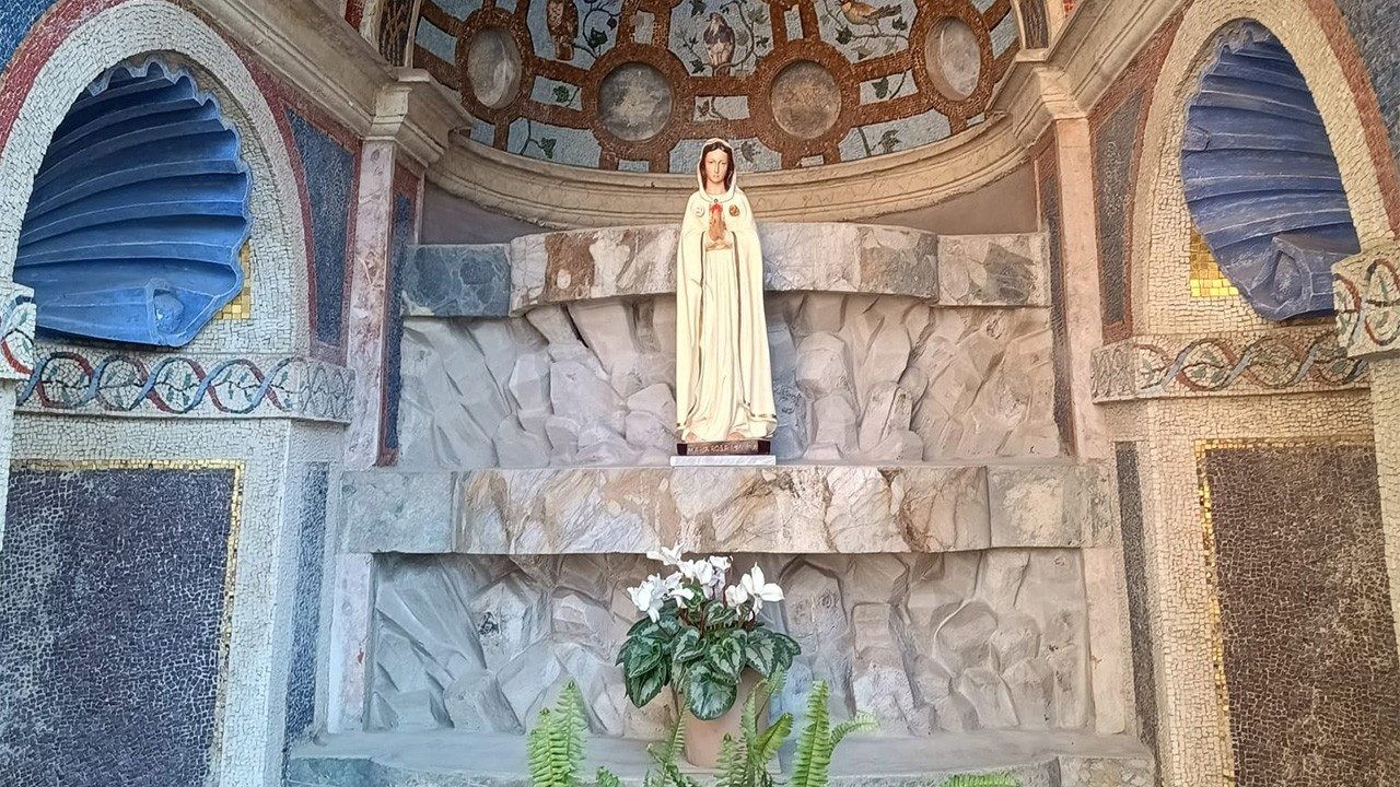 El Vaticano bendice estatua de María Rosa Mística tras aprobación doctrinal