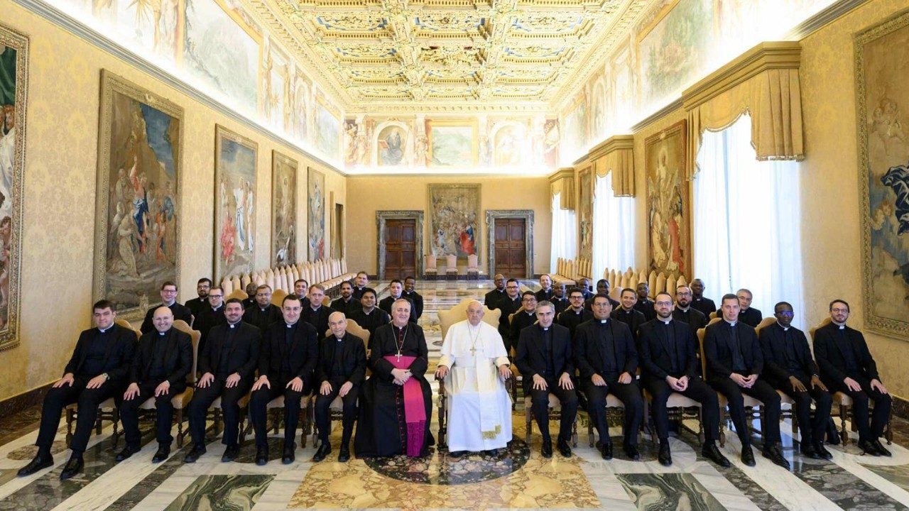 El Vaticano reformará la formación de sus diplomáticos para promover la paz global