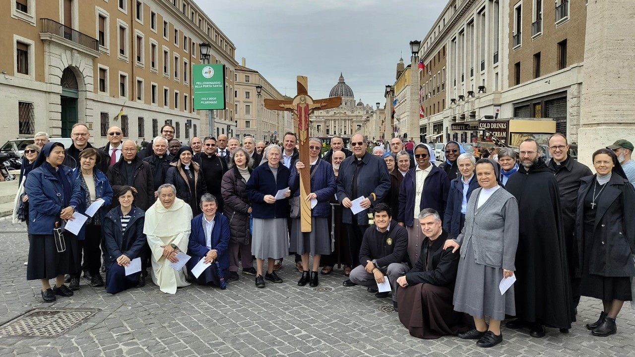 Peregrinación del Dicasterio para Institutos de Vida Consagrada en el Jubileo