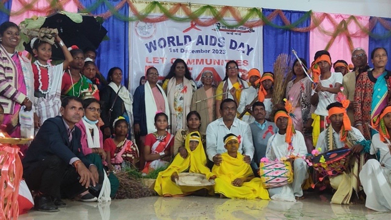 Escuela en Jharkhand transforma vidas de niños con VIH/SIDA mediante educación y atención médica