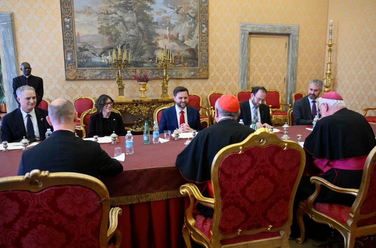 El cardenal Parolin y el vicepresidente Vance abordan paz y derechos humanos en el Vaticano