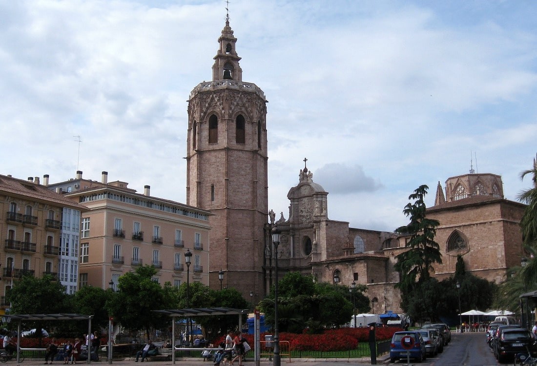 Las campanas del Miguelete suenan en duelo por el fallecimiento del Papa Francisco