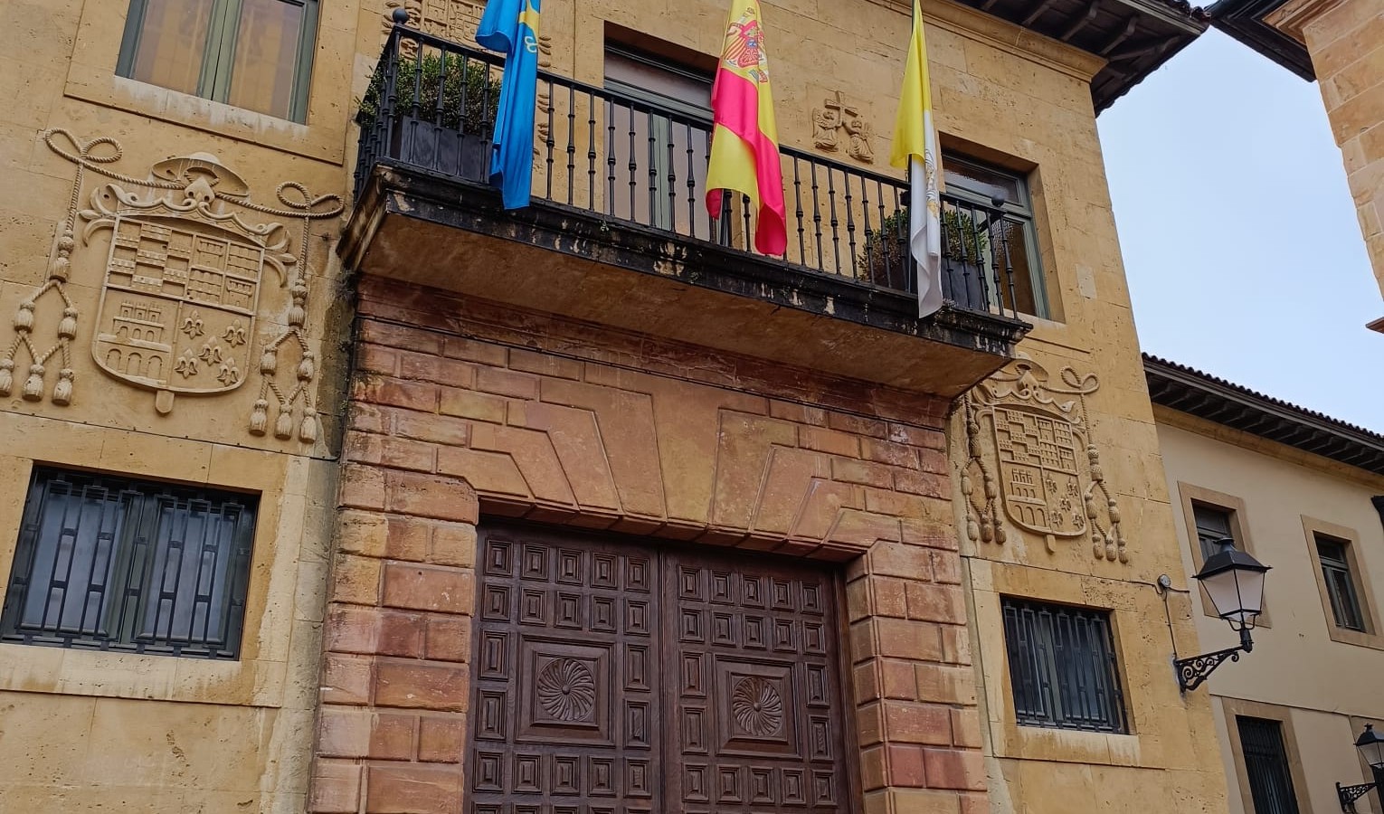 La diócesis de Oviedo expresa su duelo por el fallecimiento del Papa Francisco