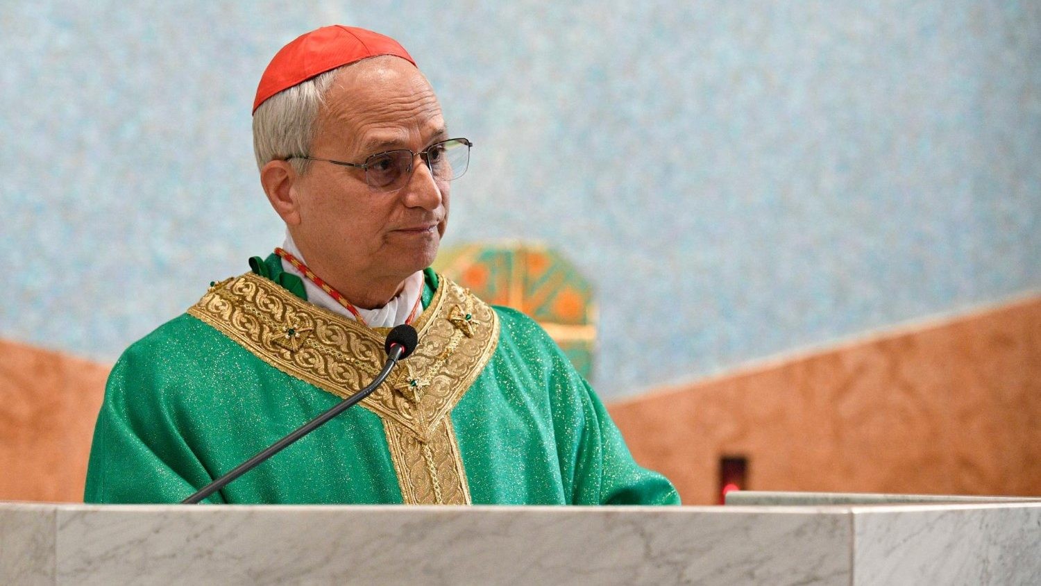 El cardenal Prevost elogia la dedicación y reformas del Papa Francisco