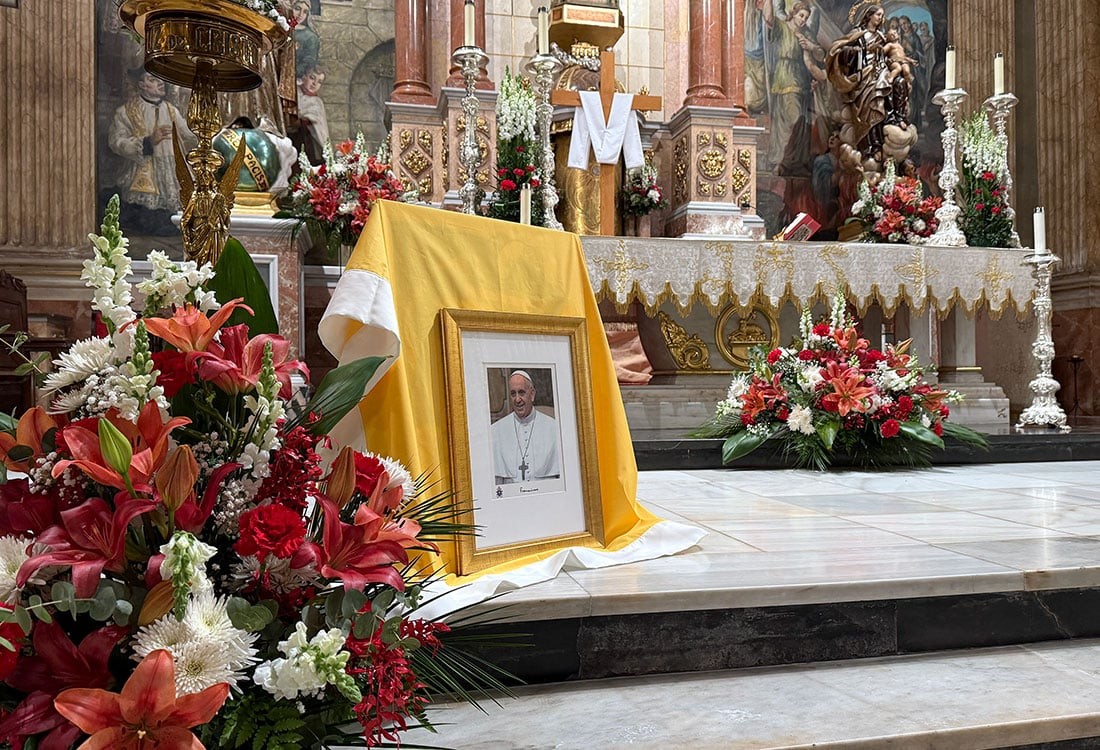 La parroquia del Santo Ángel Custodio recuerda la visita del cardenal Bergoglio