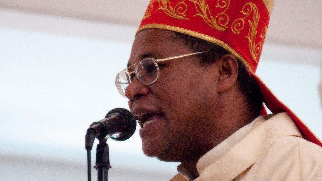 Obispo Dumas lamenta la pérdida del Papa Francisco, pastor de los sufrientes