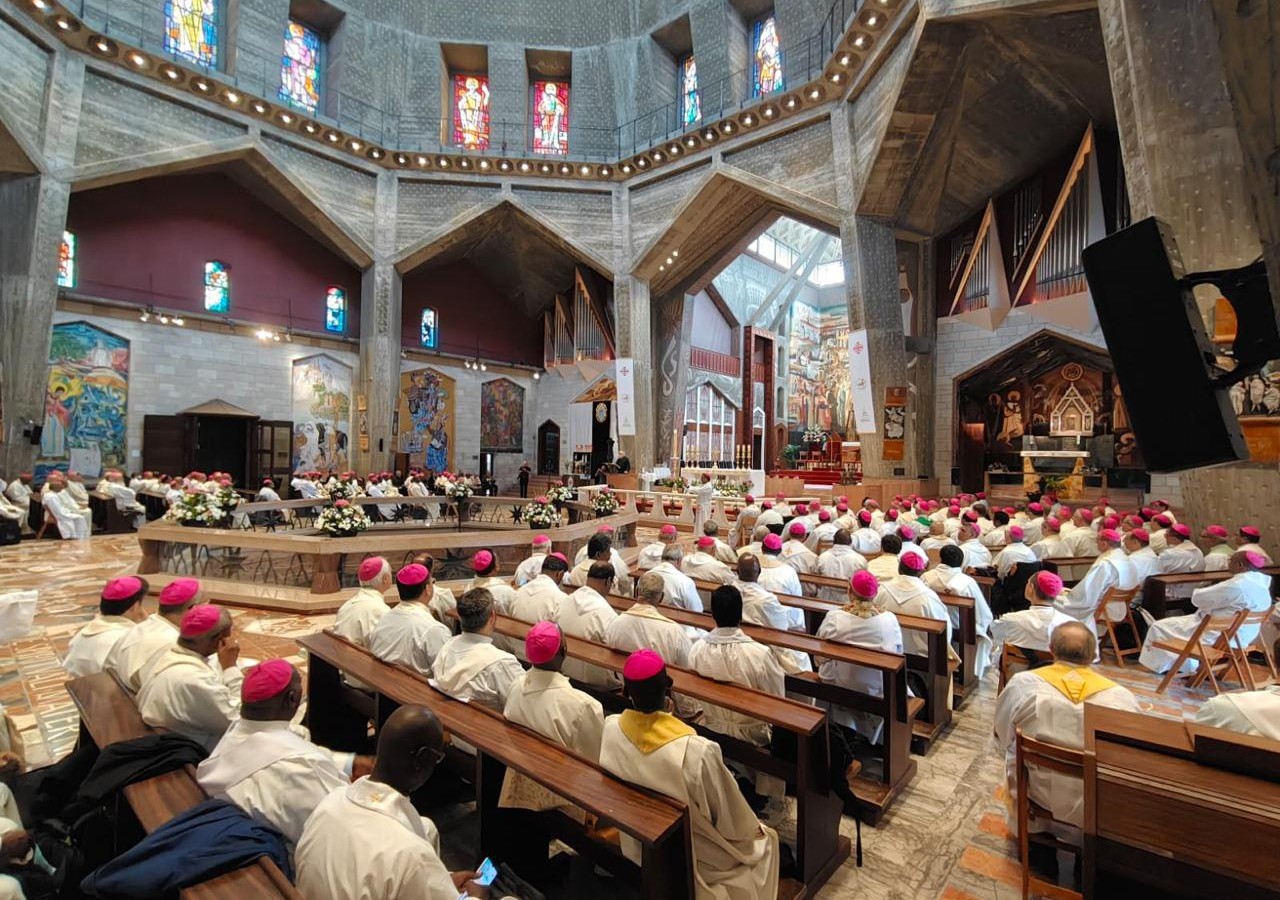 Mons. Sanz Montes participa en encuentro de 250 obispos en Tierra Santa