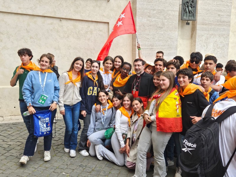 Jóvenes católicos de Madrid viven intensa espiritualidad en Jubileo en Roma