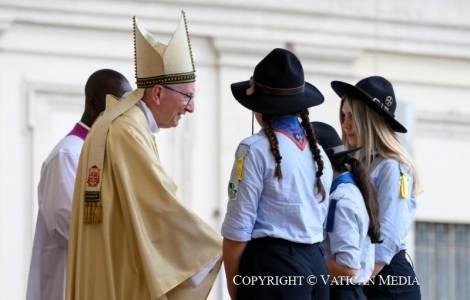 El Cardenal Parolin insta a jóvenes a vivir el legado del Papa Francisco en el Jubileo