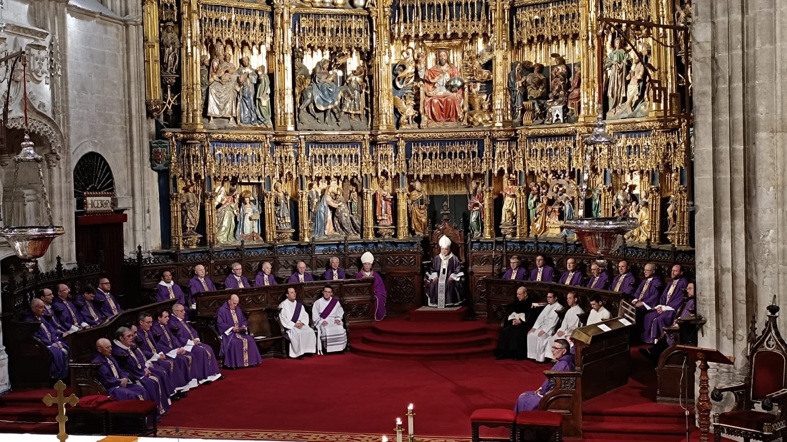 La Catedral de Oviedo acoge funeral por el eterno descanso del Papa Francisco