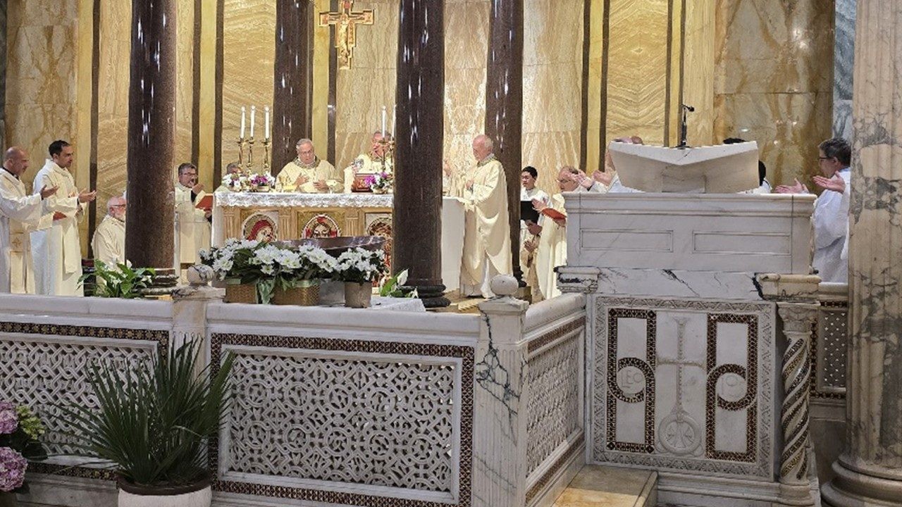 El arzobispo de Colombo elogia al Papa Francisco por su ejemplo de misericordia
