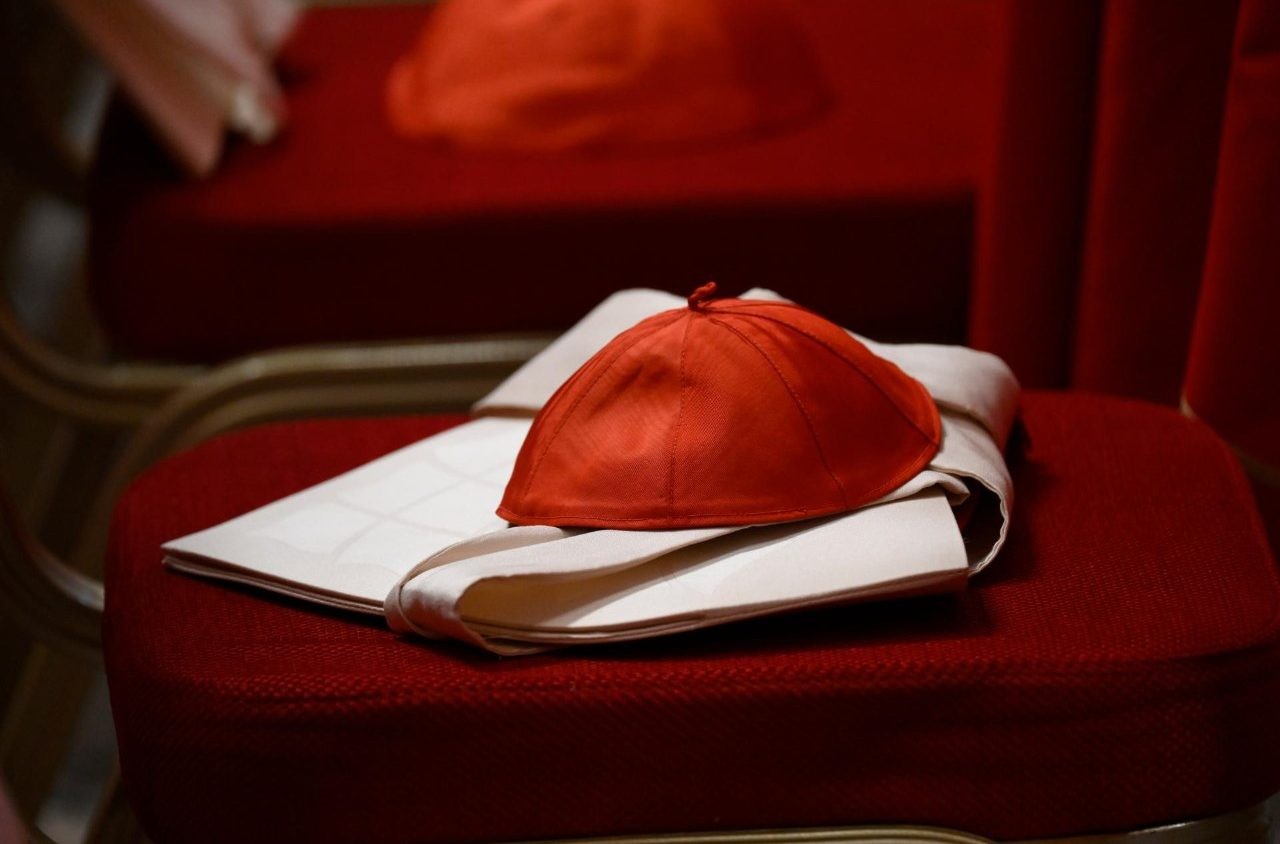 El Colegio Cardenalicio supera 16 veces el límite de 120 cardenales electores