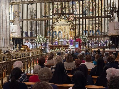 La Catedral de Cartagena celebra misa funeral en memoria del Papa Francisco