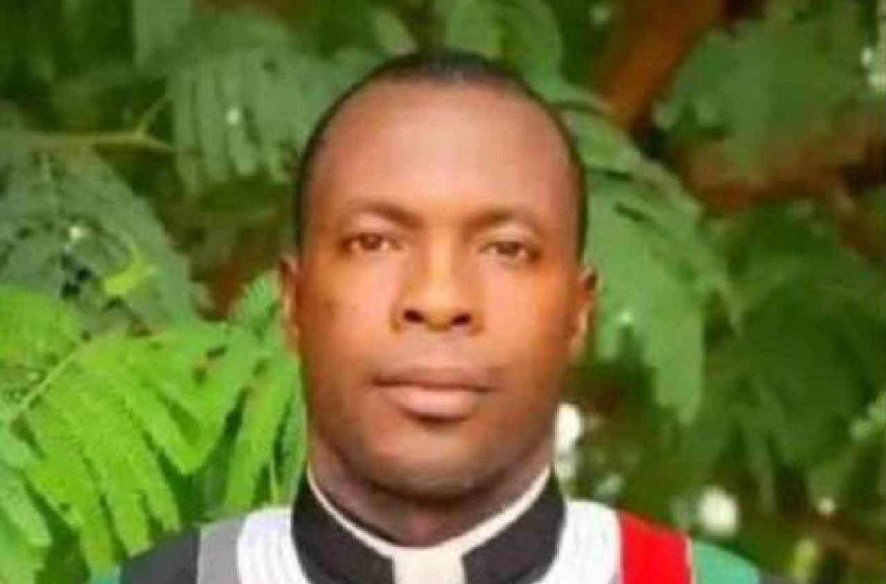 Liberado el sacerdote Ibrahim Amos tras secuestro en Nigeria, comunidad celebra
