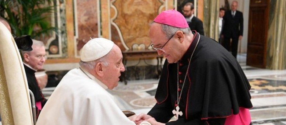 Mons. Cerro Chaves destaca misericordia, evangelización y humildad del Papa Francisco