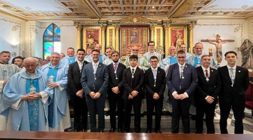 El Seminario Mayor San Fulgencio consagra nuevos seminaristas a la Virgen María en Murcia
