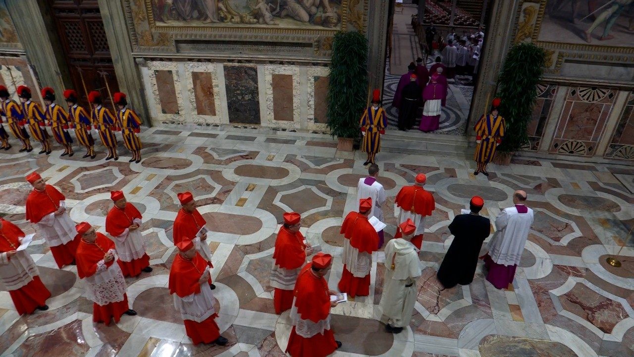 El Veni Creator Spiritus inaugura cónclave en el Vaticano con nueva interpretación