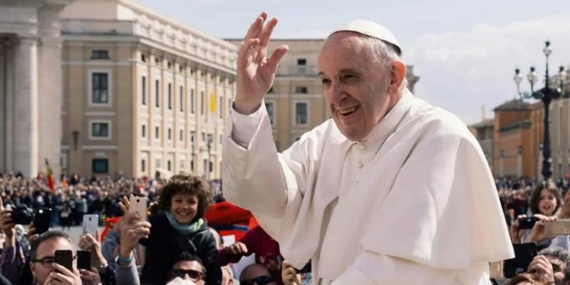 La Universidad San Dámaso de Madrid homenajea al Papa Francisco en acto académico