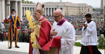 el-papa-francisco-llama-a-la-solidaridad-en-la-misa-del-domingo-de-ramos-2023